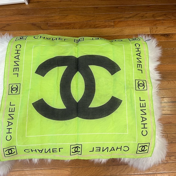 CHANEL SCARF - Picture 6 of 12